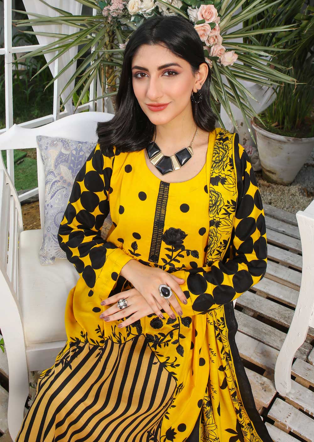 AMT39011-A Readymade Designer Suit 2022 - Image 3