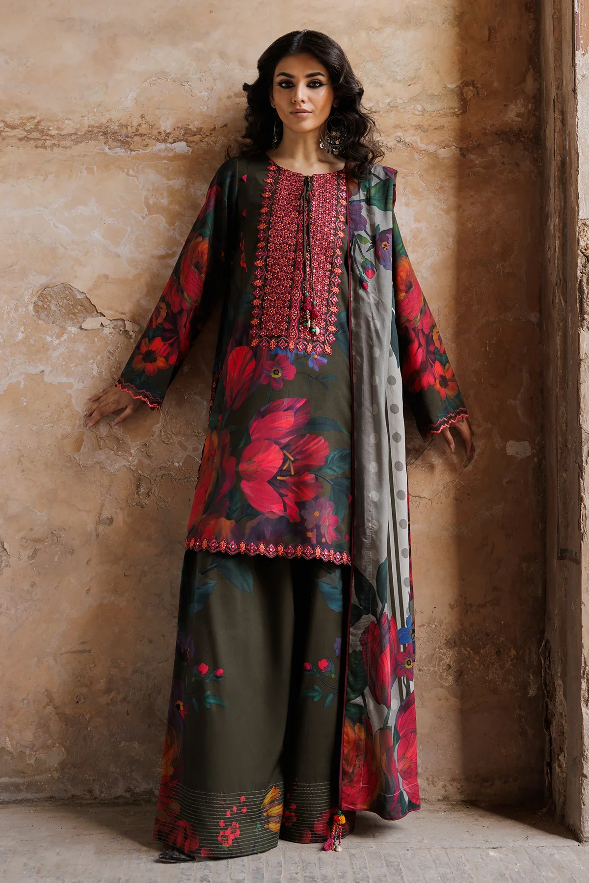 CCW6-18-Unstitched Embroidered Linen Collection 2025