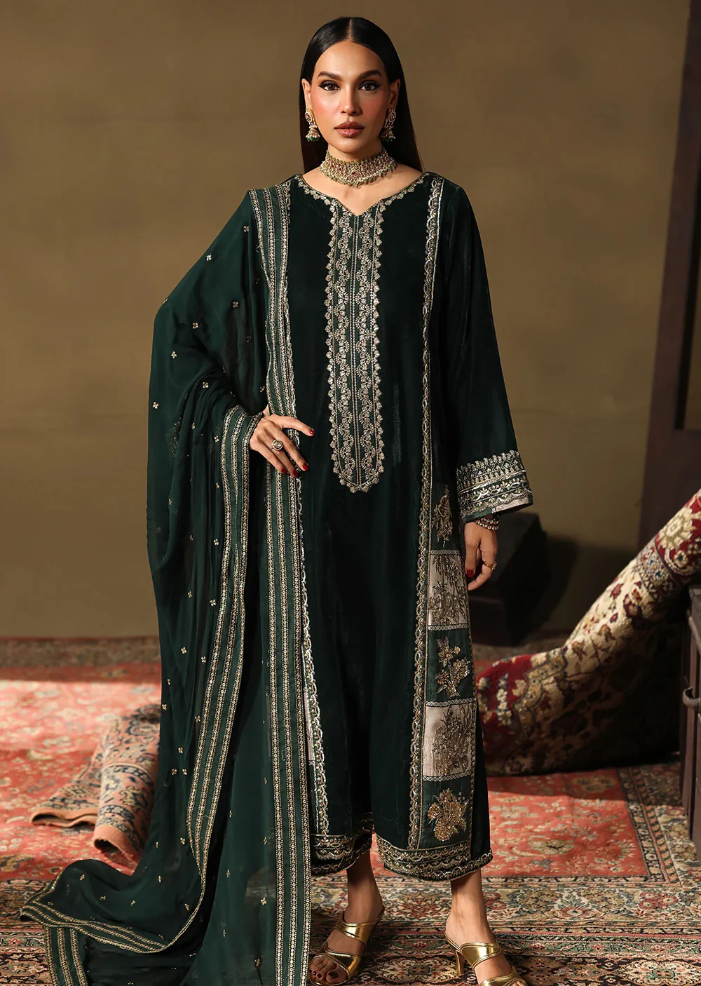 CVT5-05 Unstitched Premium Velvet SUIT 2025
