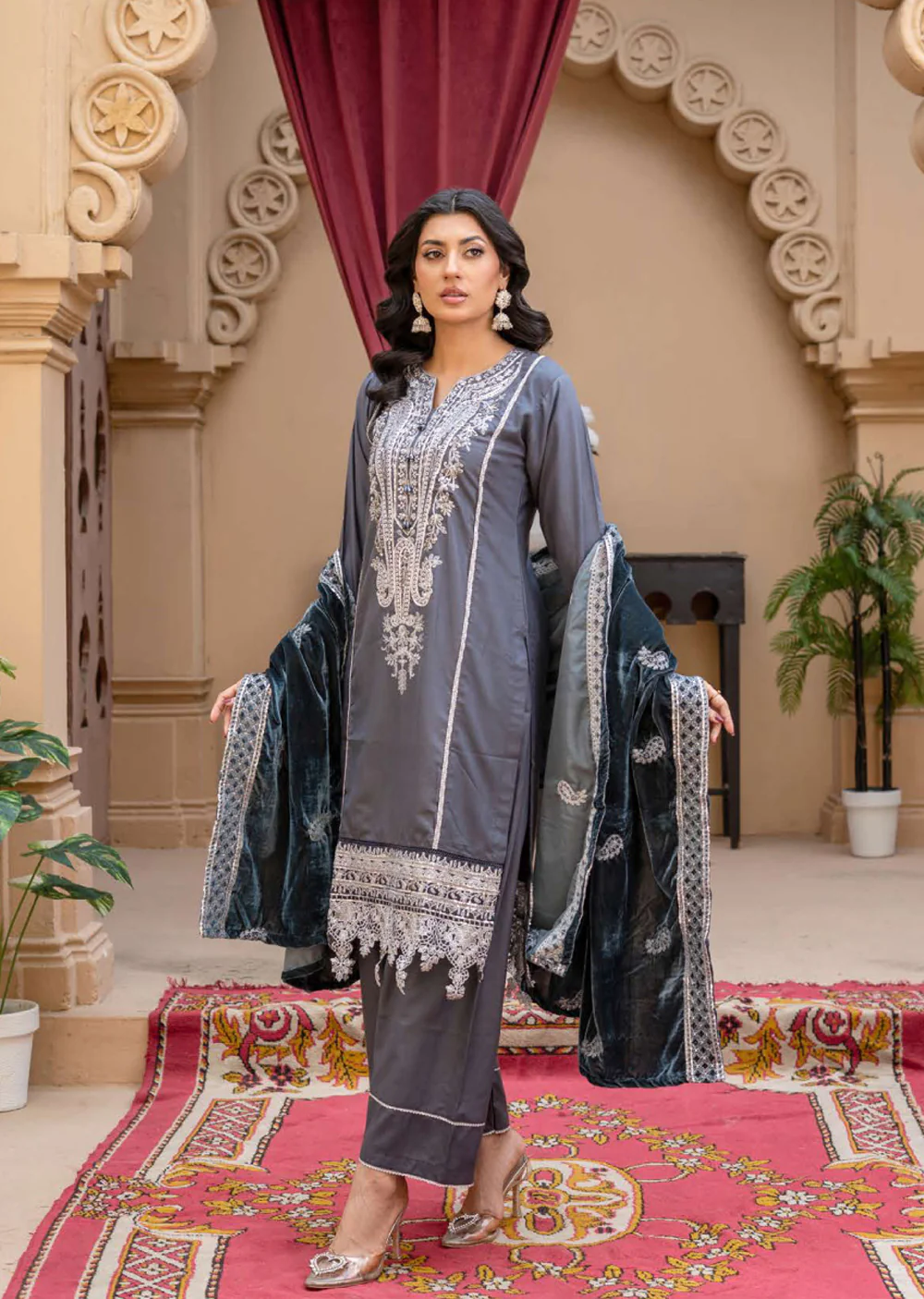 DAS-01- Readymade  Rangz Dastaan Winter Suit 2025 - Image 3