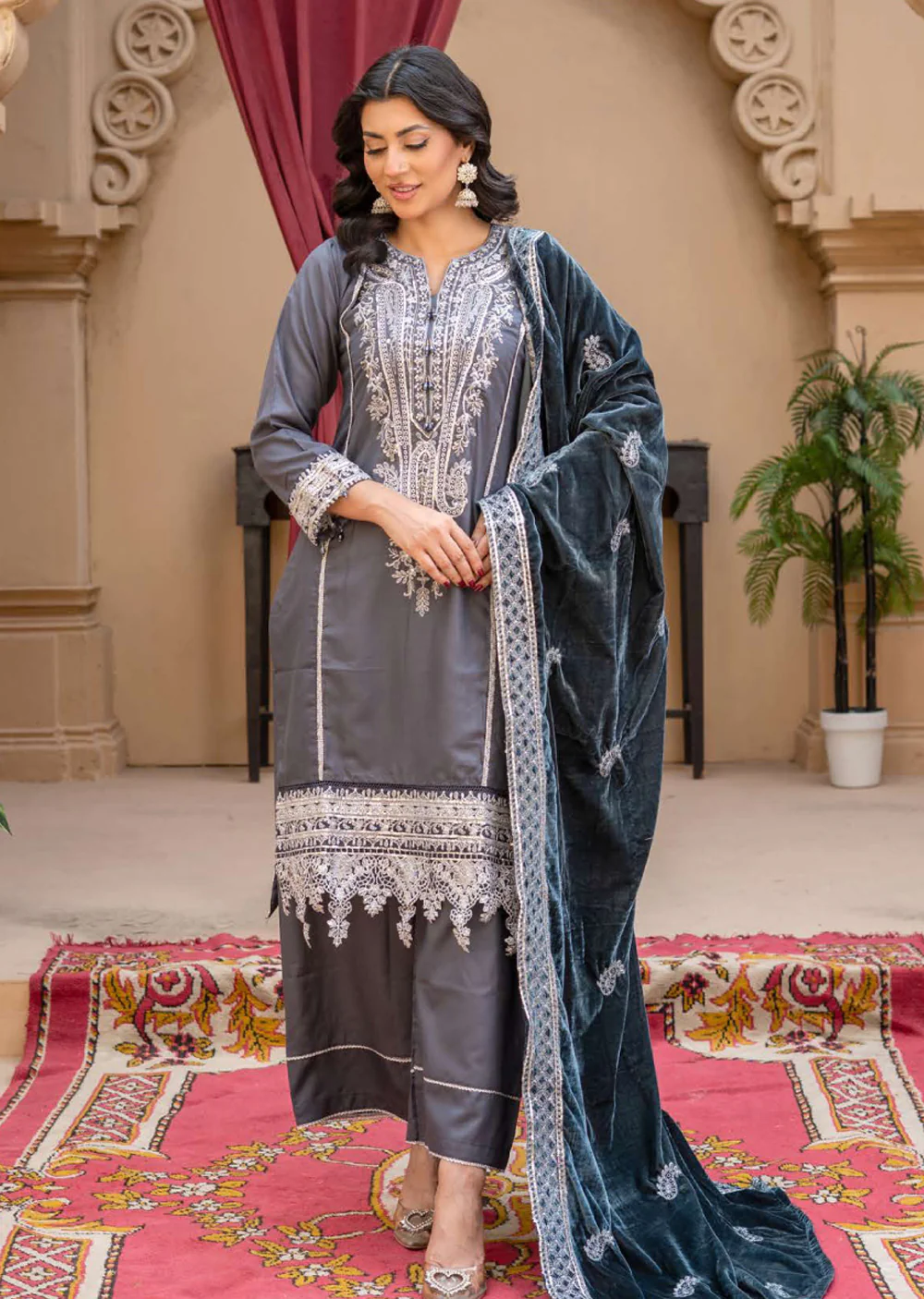 DAS-01- Readymade  Rangz Dastaan Winter Suit 2025 - Image 4