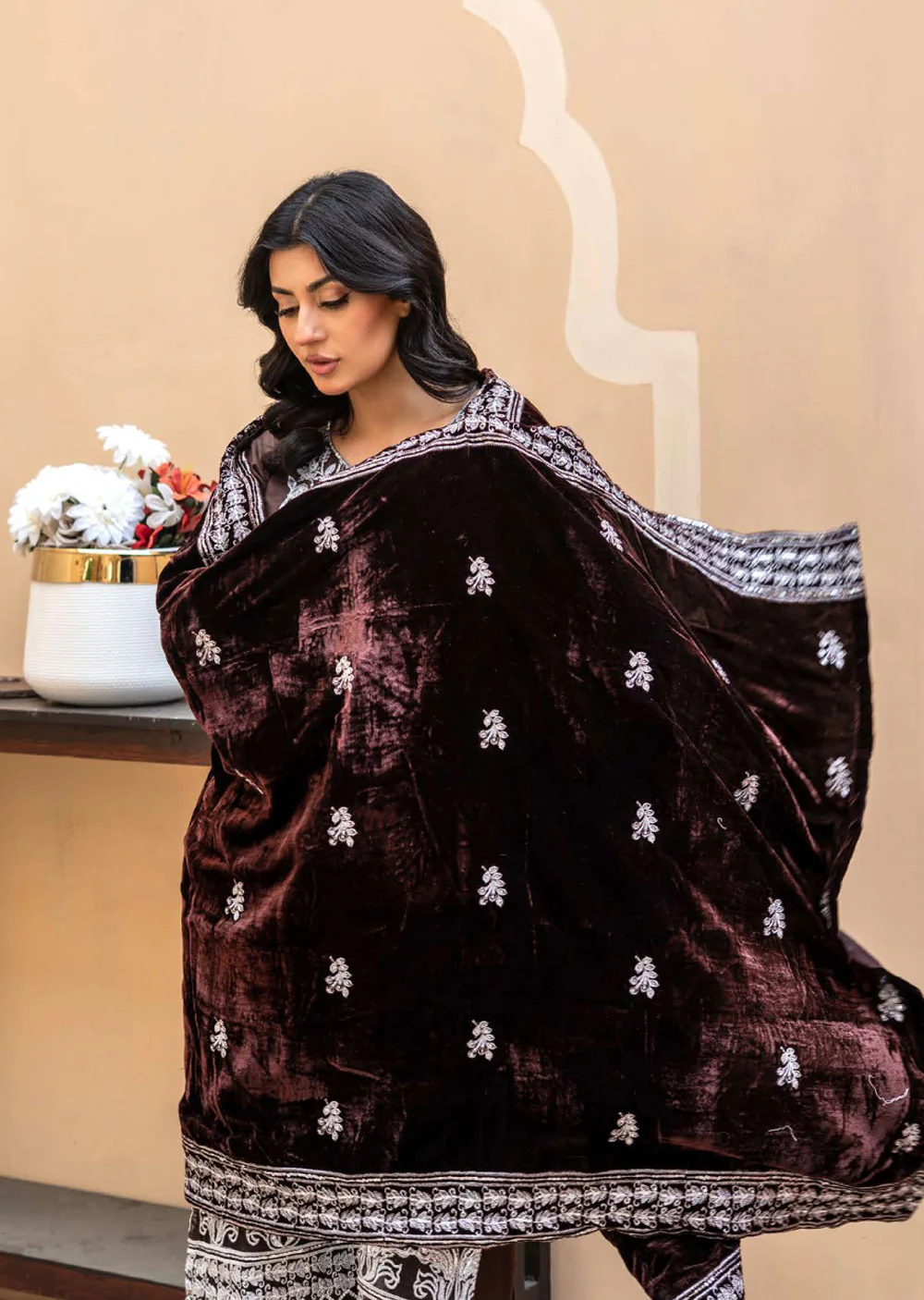 DAS-04- Readymade Rangz Dastaan Winter Suit 2025 - Image 3