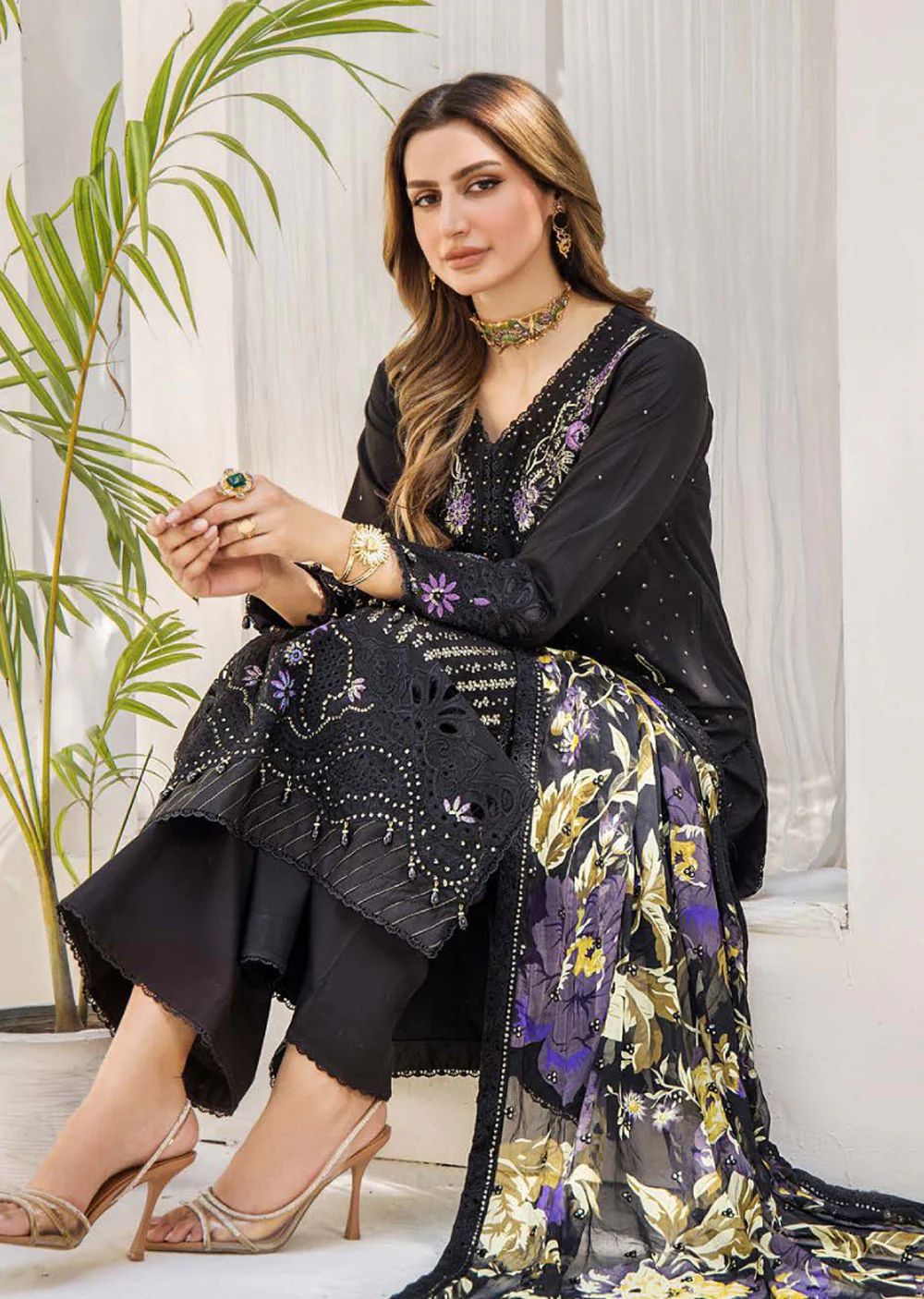 EA-EE-5519-R - Readymade - Embroidered Lawn Collection 2024 - Image 3