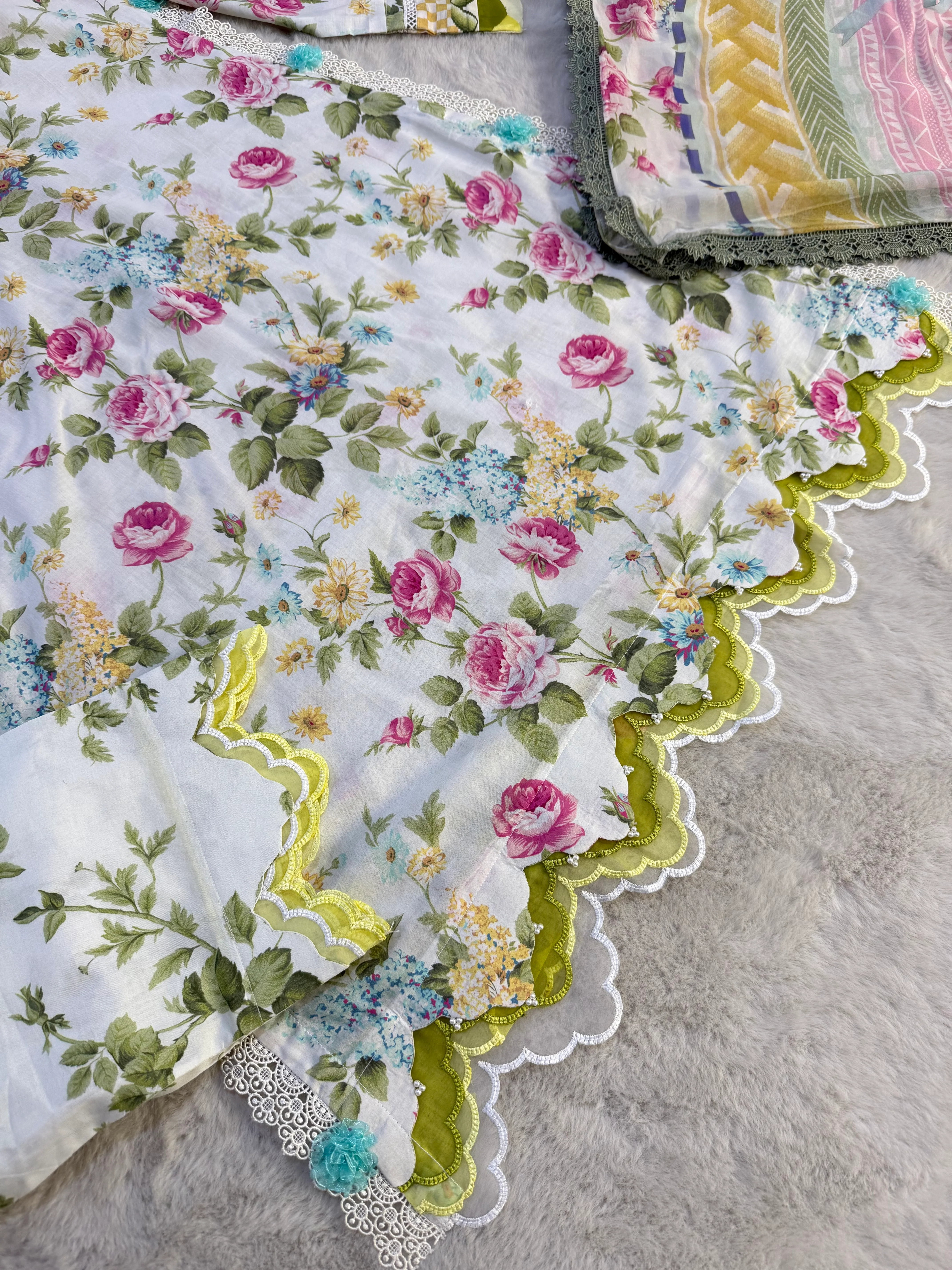ELFECD-05-A-Gladiolus Grace-Readymade-Elaf Prints Collection 2025 - Image 4