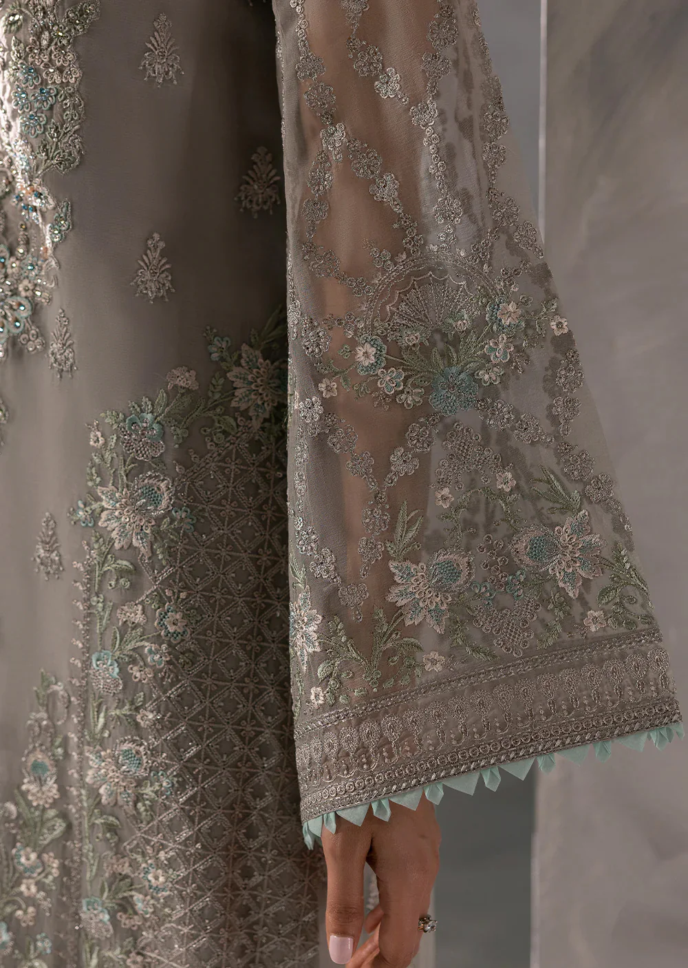 FLCY-08 - Ready Made - Laconic Flossie Executive Vol 09 2025 - Image 7