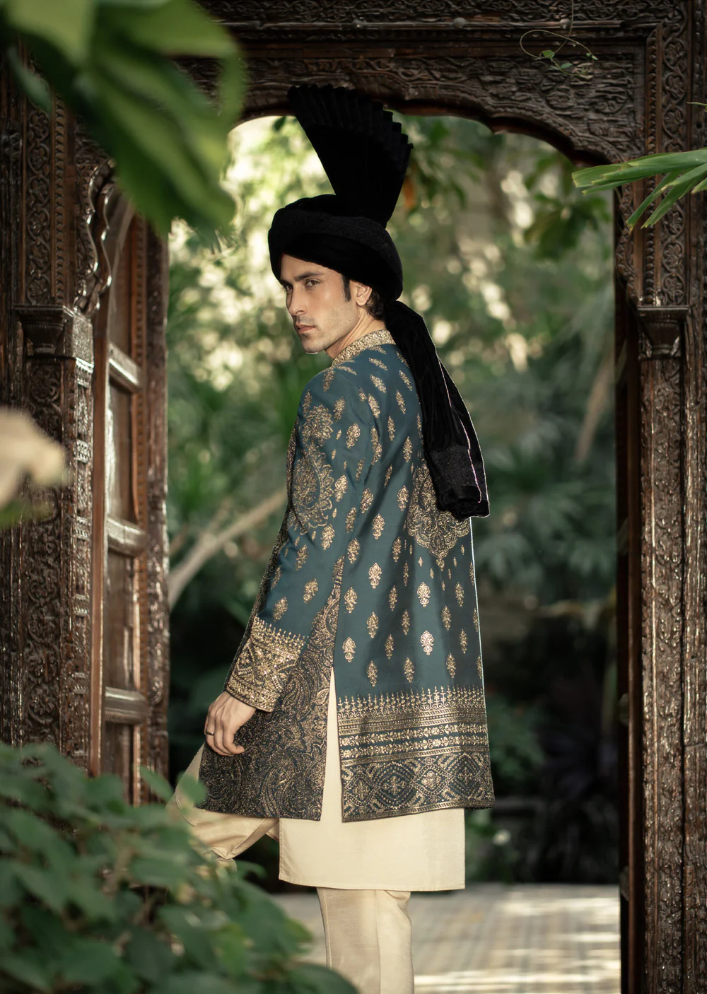 GS-5156 Readymade Front Open Sherwani with Inner Suit 2025 - Image 2