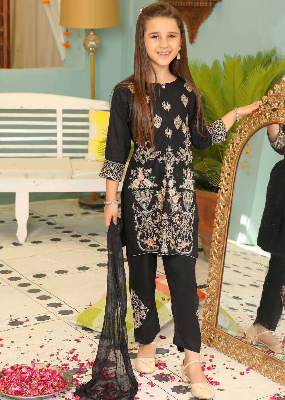 HK08 Readymade Mother & Daughter Embroidered Linen Suit - Image 5