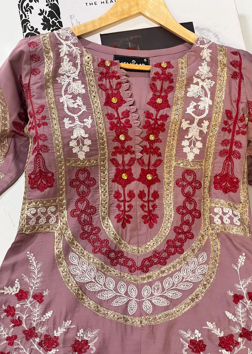 HK252 - Pink Readymade Linen Suit - Image 2