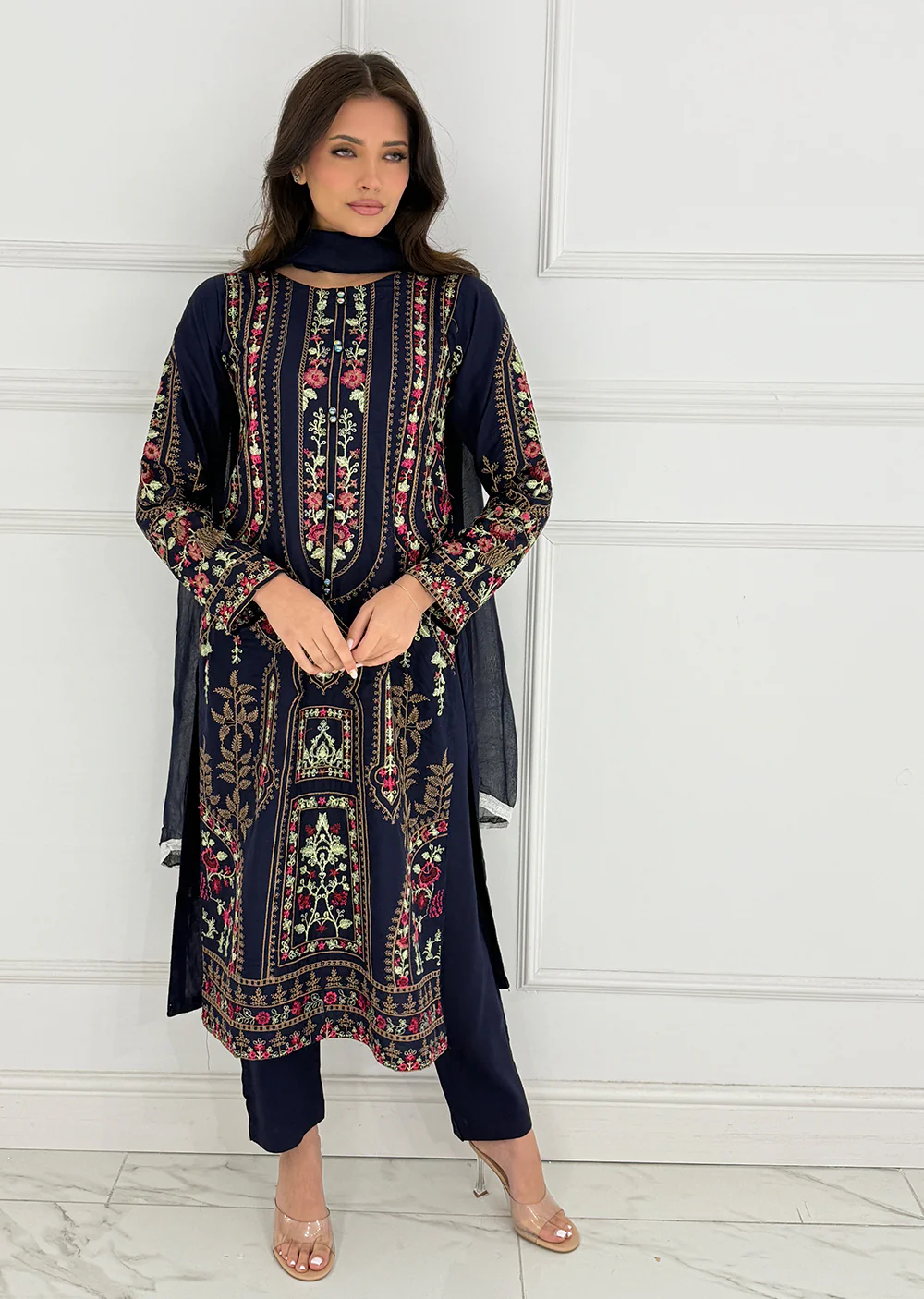 HK272 Zulm - Navy Linen Oufit