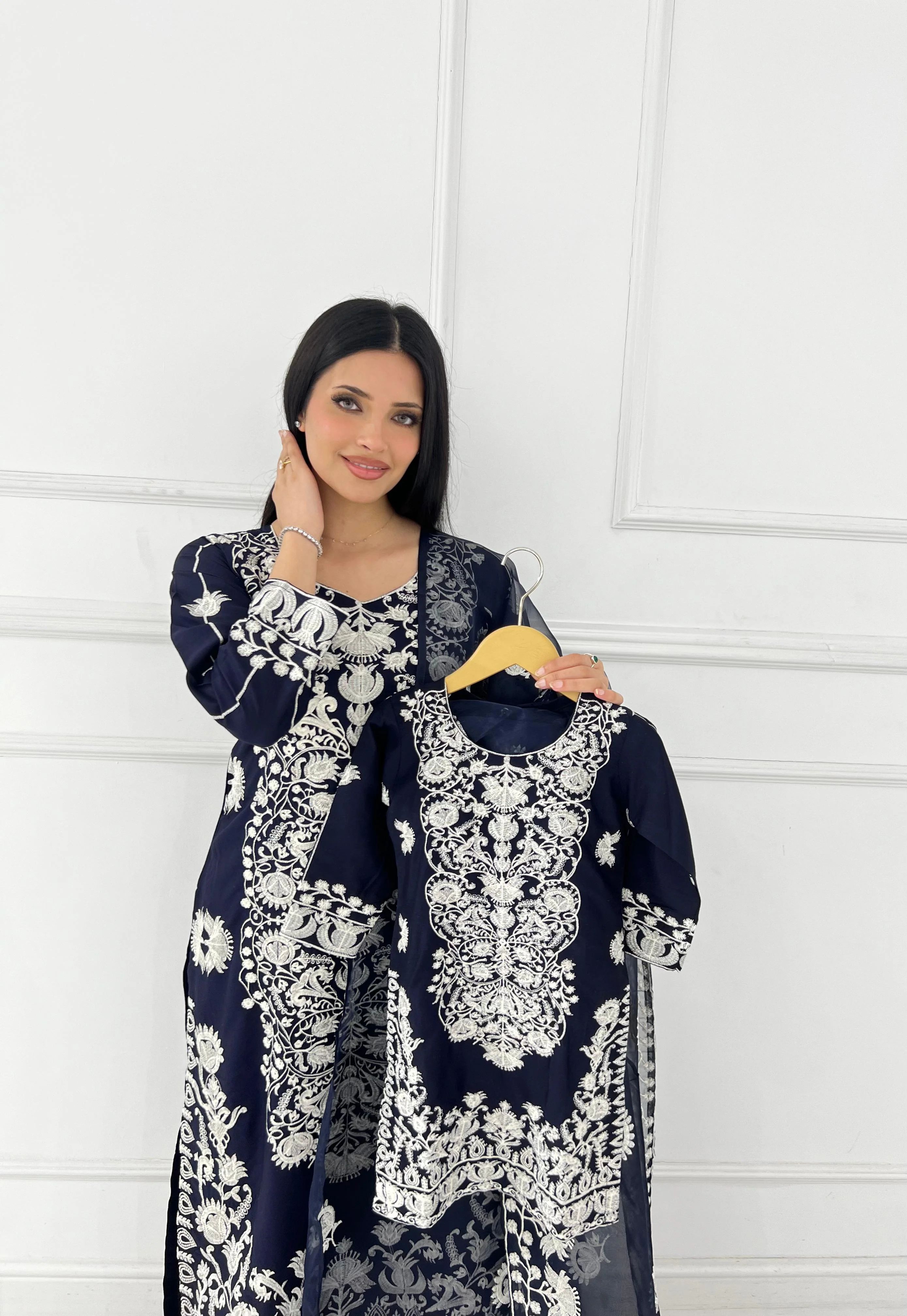 HK300 Readymade - Mother & Daughter Linen Outfit 2025 - Image 2