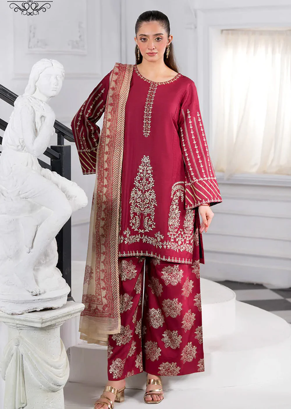 HSS-1138 - Readymade Heeras Suit