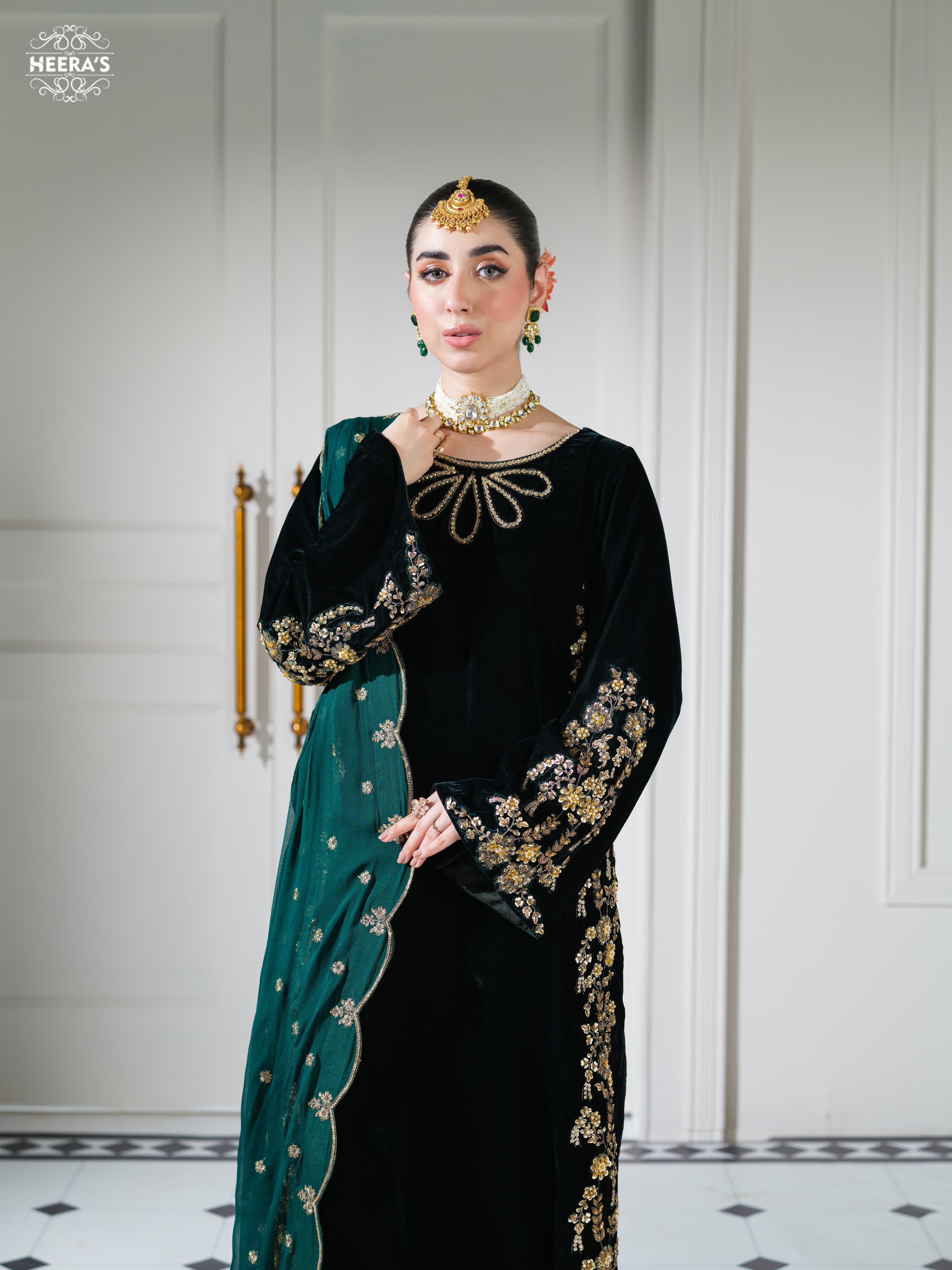 HSS-1151 - Readymade Luxury Velvet Heeras Suit - Image 2