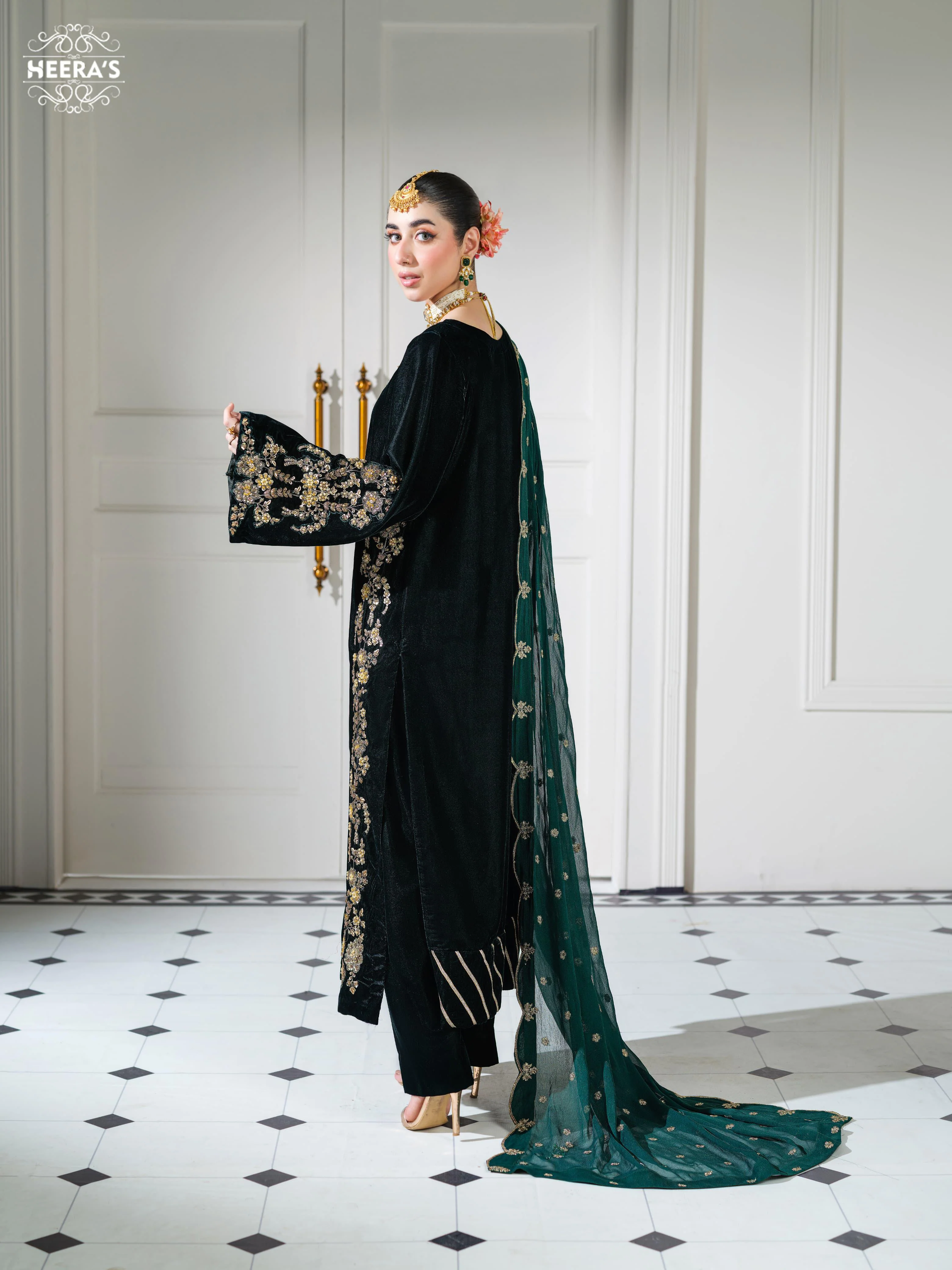 HSS-1151 - Readymade Luxury Velvet Heeras Suit - Image 3