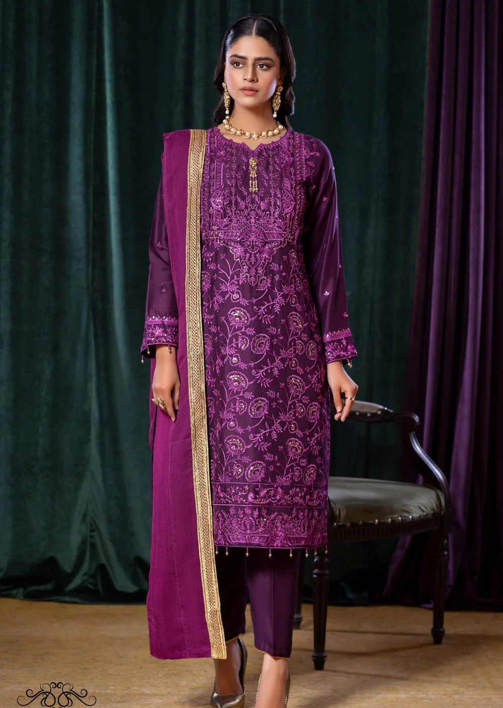 HSS-84 - Readymade Heeras Suit