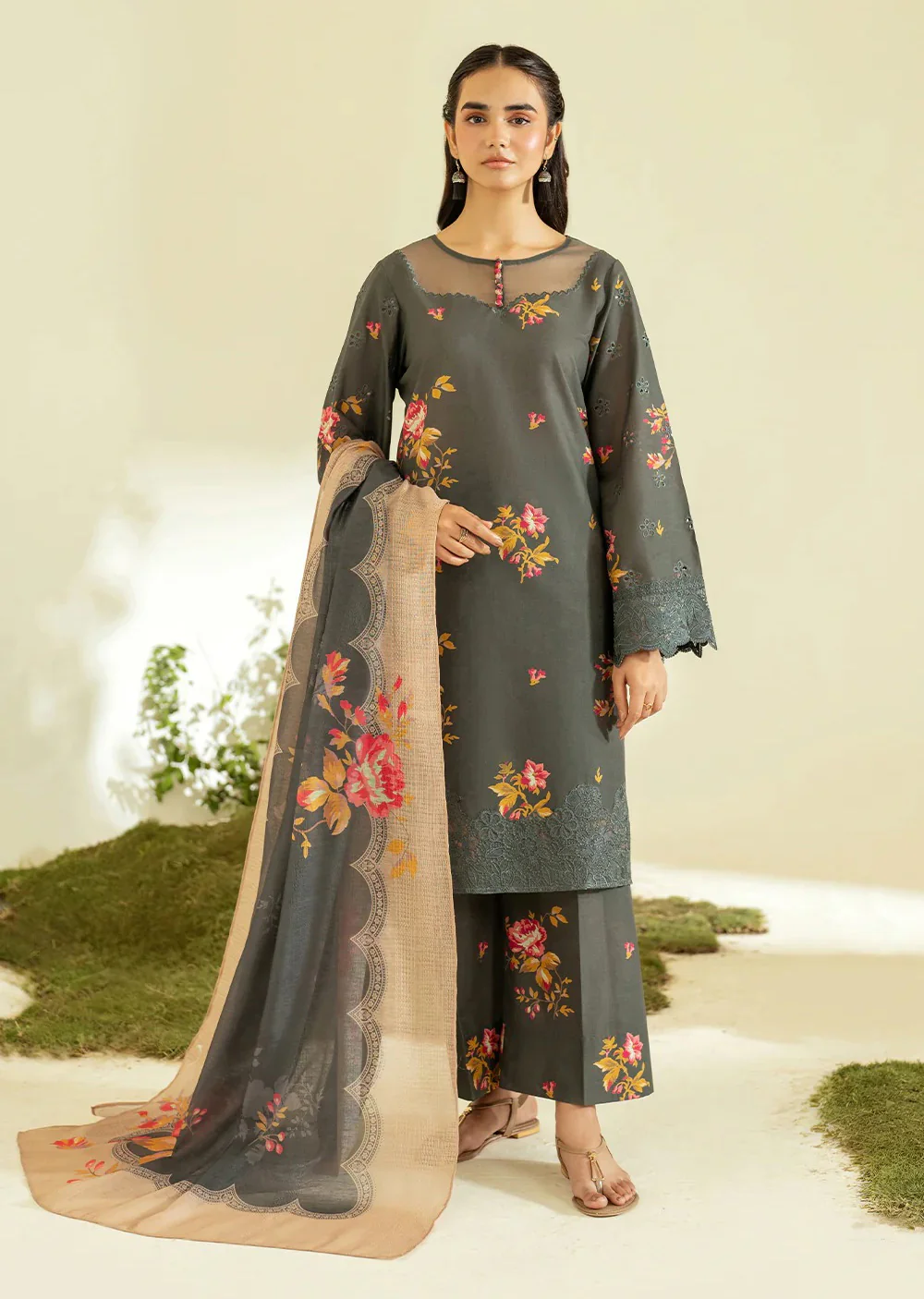 IFE-UE-452-Iznik Printed Lawn Edition 2025