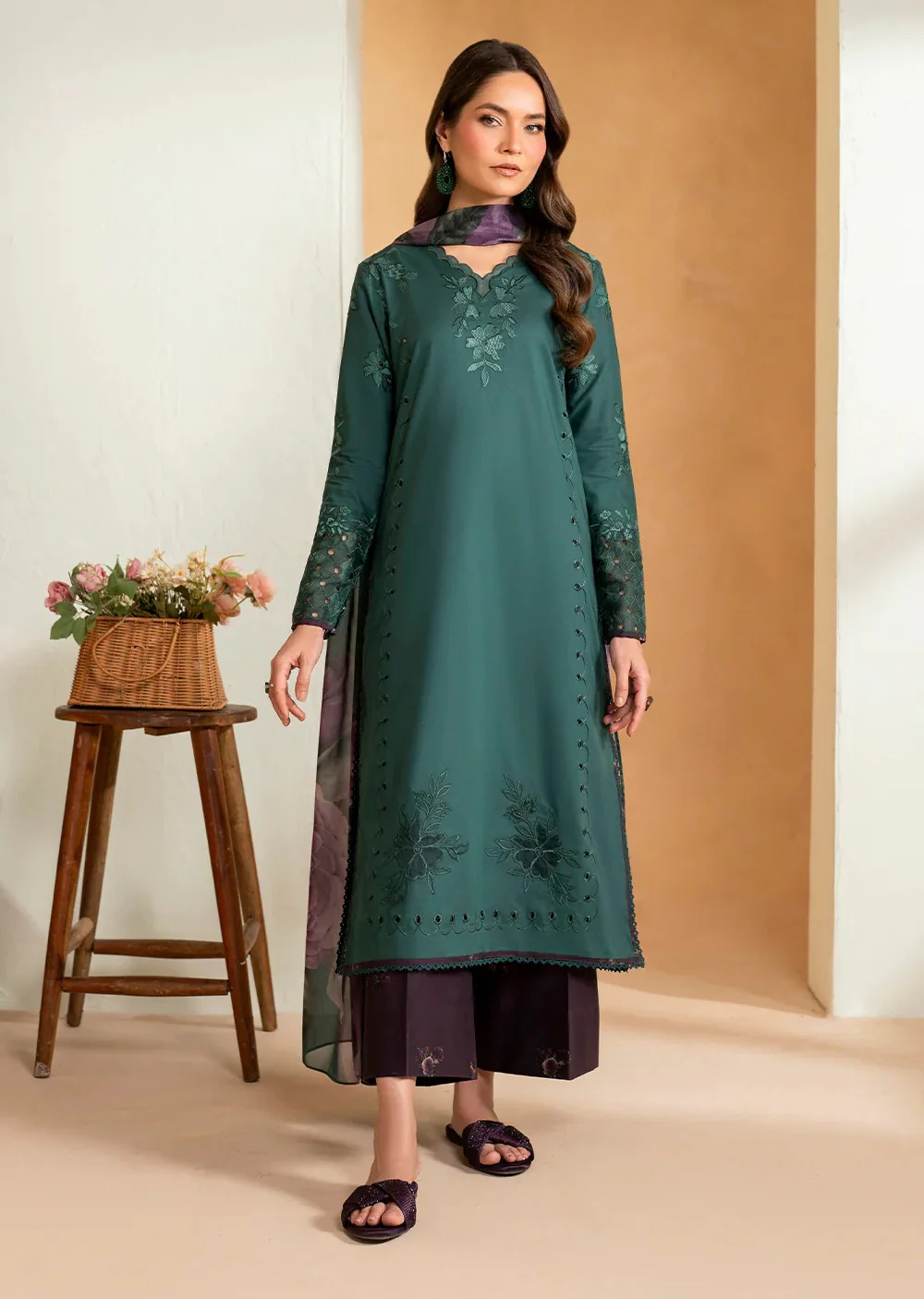 IFE-UE-468-Iznik Printed Lawn Edition 2025