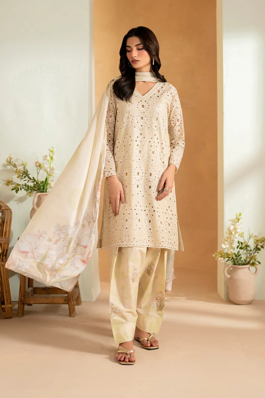 IFE-UE-471-Iznik Printed Lawn Edition 2025 - Image 6