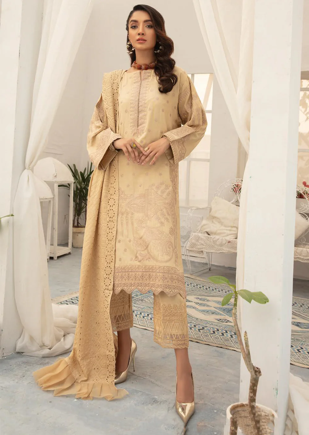 JR-565 Unstitched Shadows Johra Winter Suit