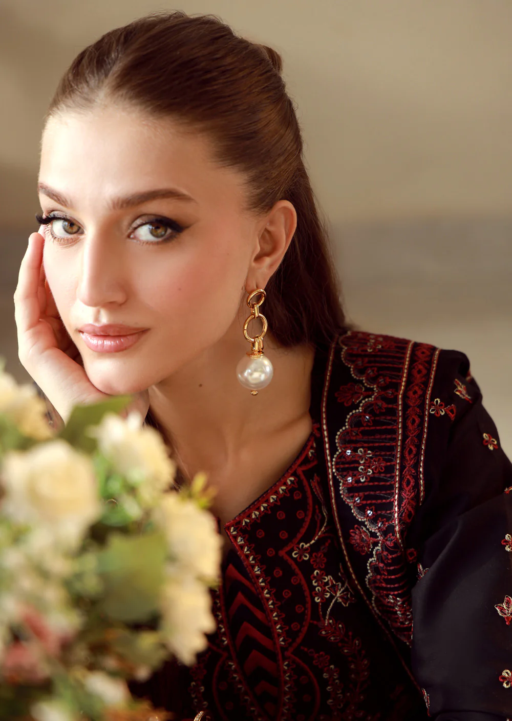 LNP-06 - Zhuri - Ready Made Gulaal Faina Lawn Collection 2025 - Image 2