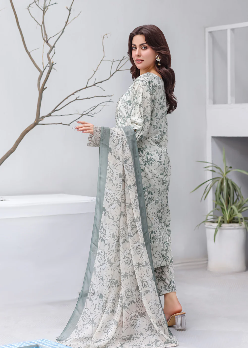 MDNA-19 - Grey Embroidered Lawn Outfit - Image 5