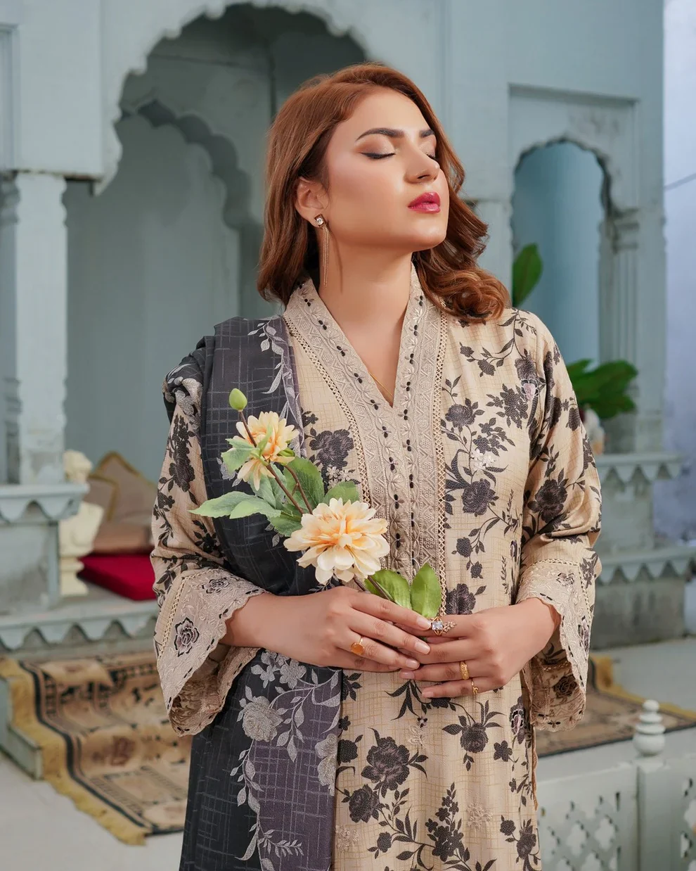 Mun-05 Readymade Winter Dhanak Suit - Image 4