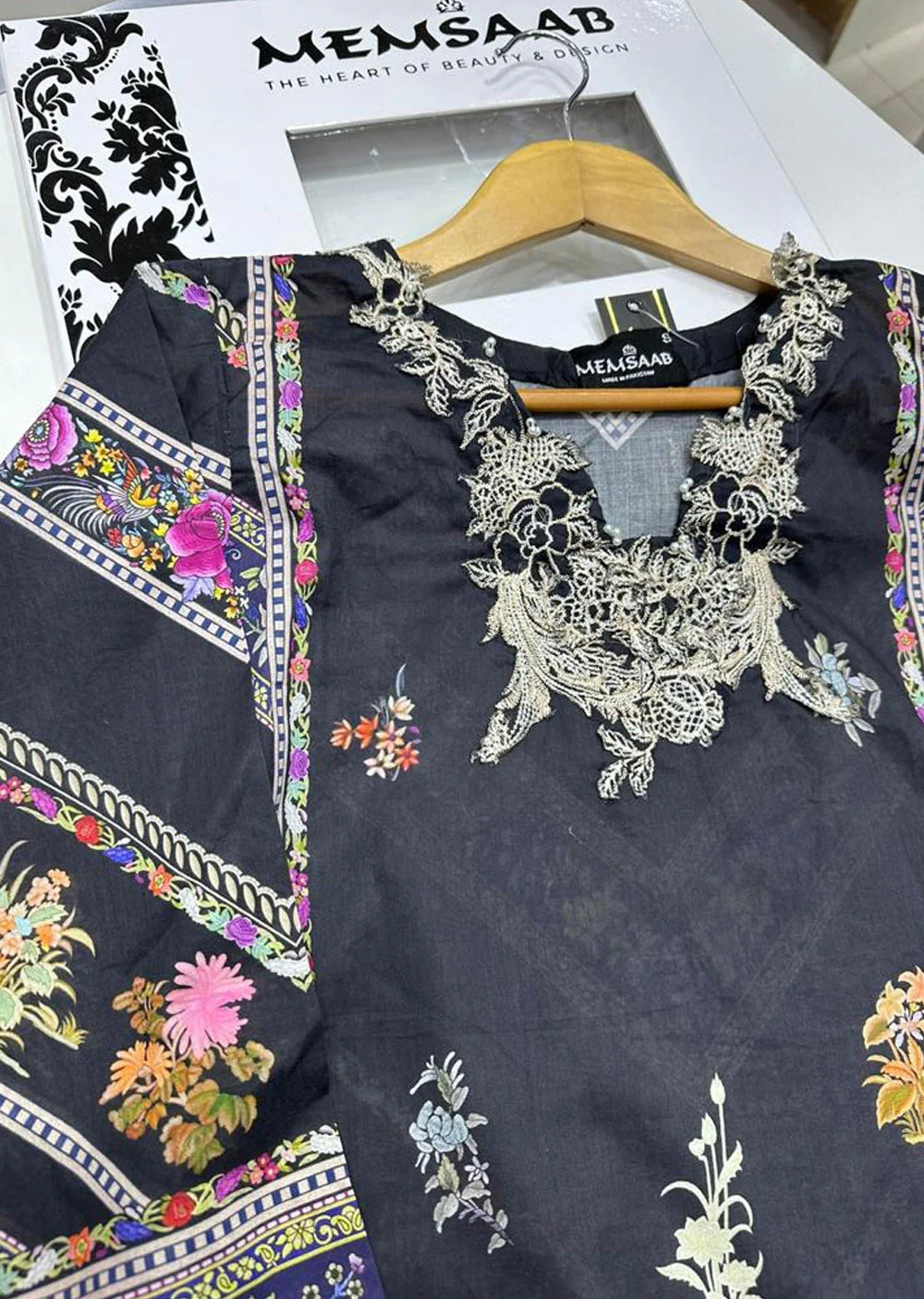 MUZNR-13-B - Readymade - Muzlin Collection Vol 2 by Sana Safinaz 2023 - Image 3