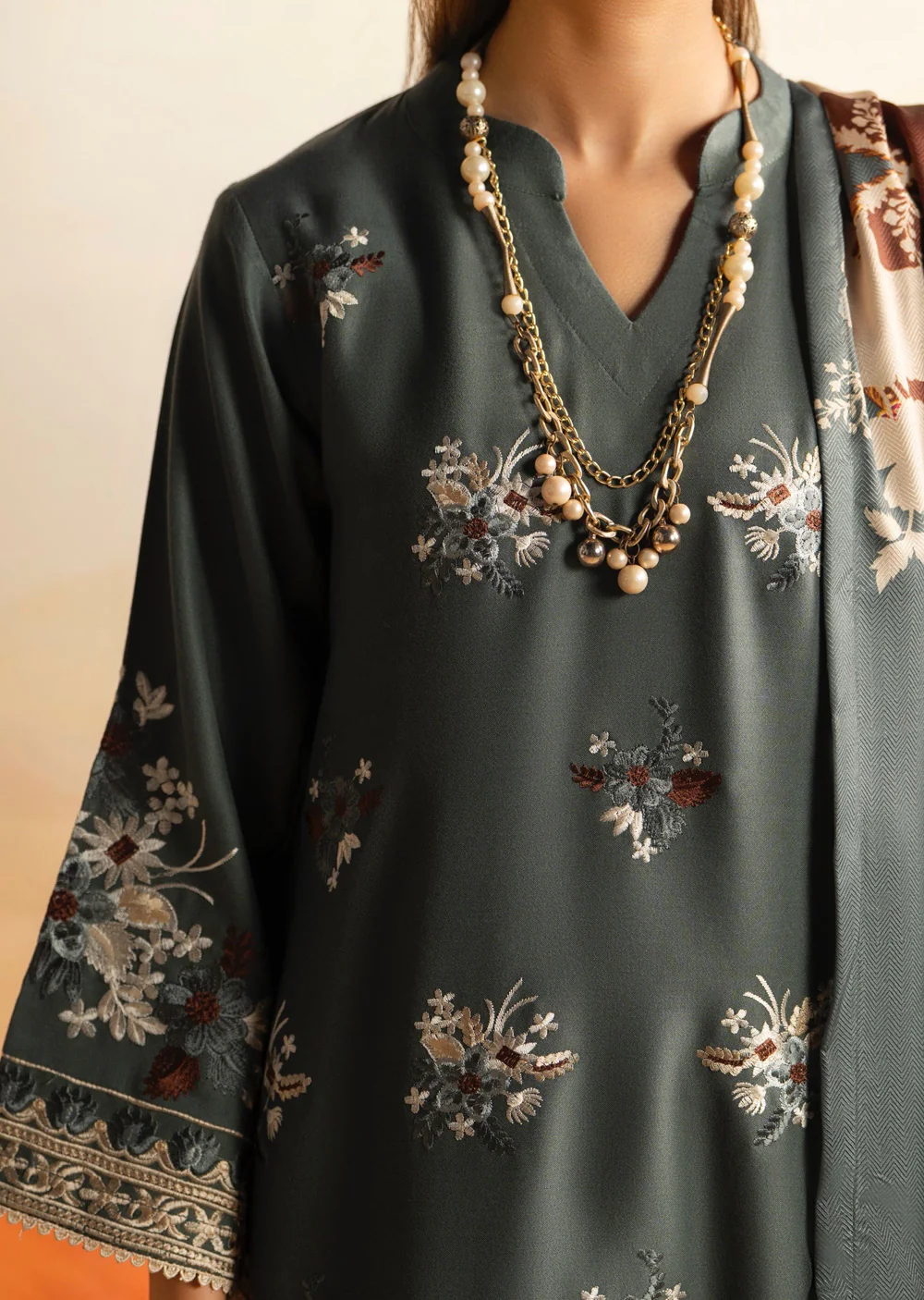 RNY-203 Raniya H Eid Aura - Image 4