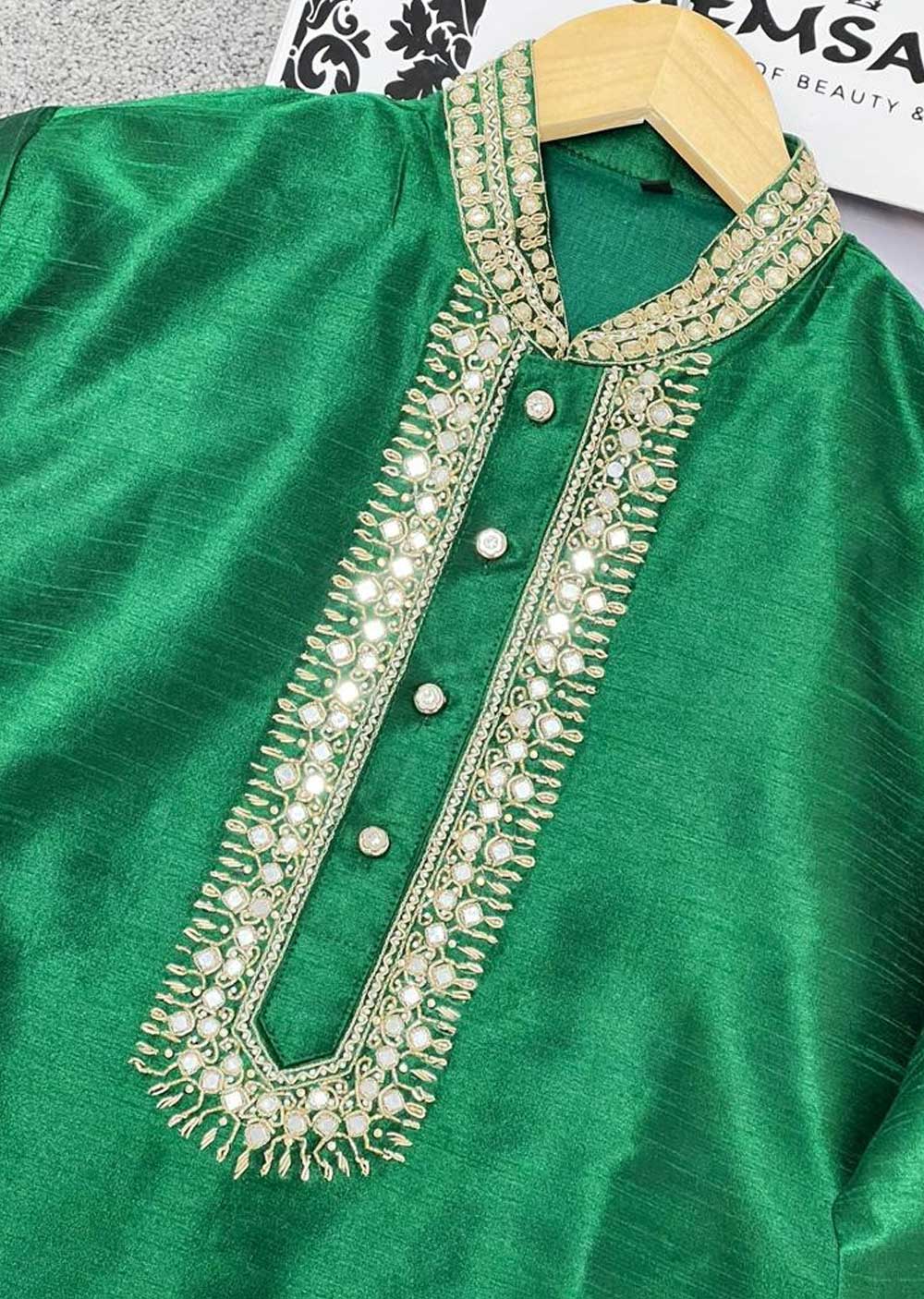 SBG27001 Green Mens Kurta Pajama Set - Image 2