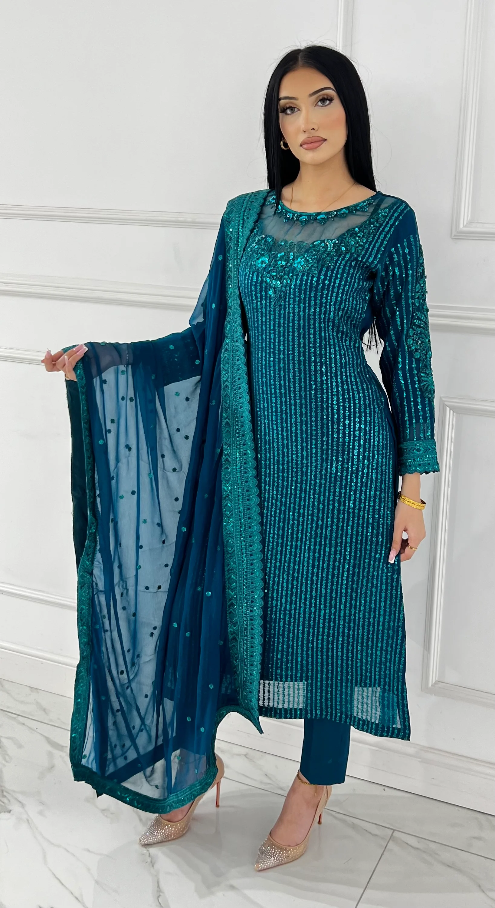 SFSH-06 - Readymade - Baroque Inspired Eid Rang - Image 2