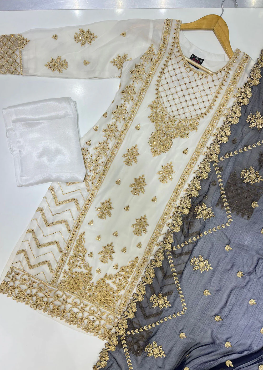 SHAZ6536 White/Blue Readymade Suit