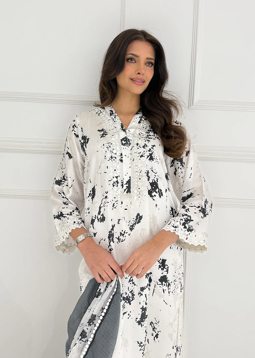 SMR3102 Yumna - White Readymade Silk Suit - Image 5