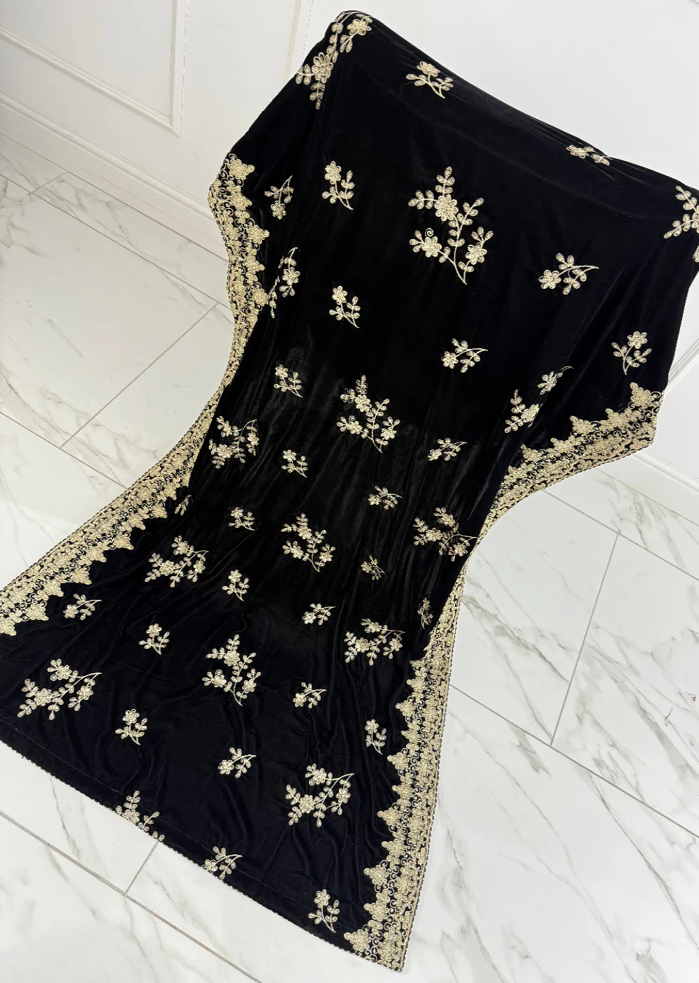 SMV103 Embroidered Velvet Shawl - Image 6