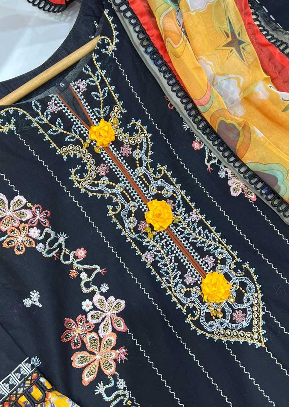 VL22-13 - Readymade - Viva Anaya Lawn Collection by Anaya Chaudhry - Image 4