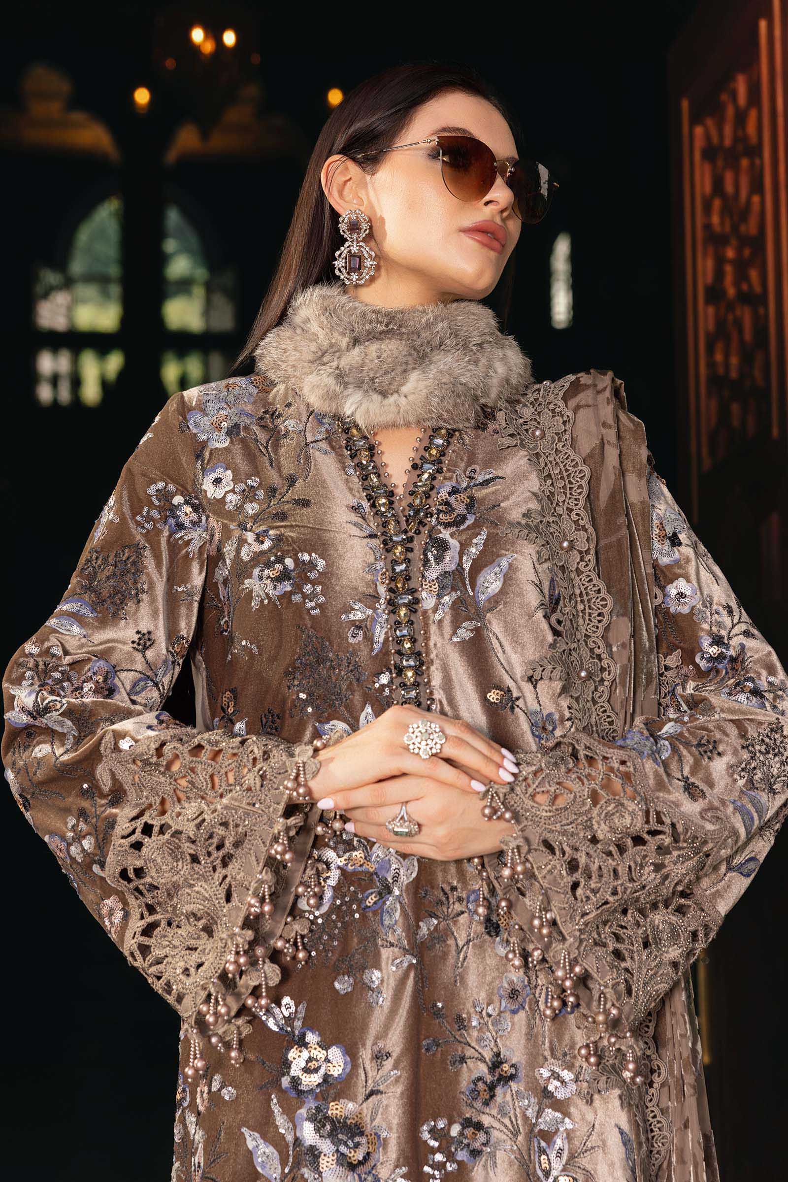 WL-1303- Maria b INSPIRED Velvet - Image 2